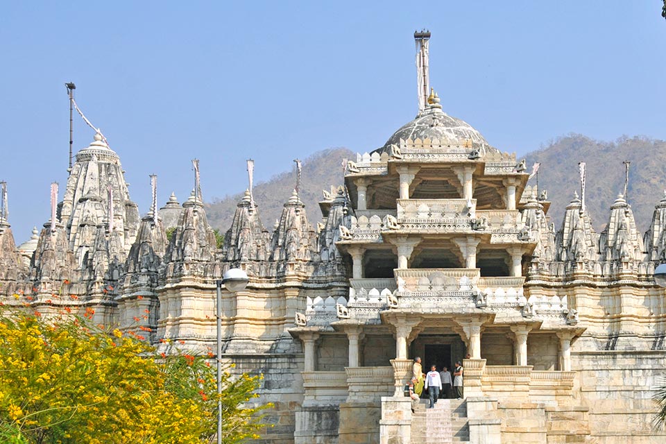 a close up view of bawangaja temple from the front