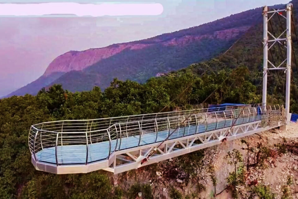glass bridge off the cliff in rajgir